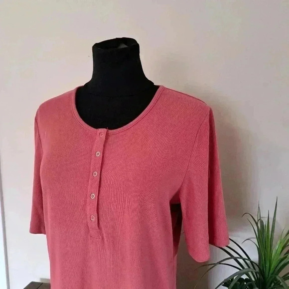 Mondetta Ribbed Short Sleeved Henley Large Scoop Neck Top Womens Salmon Pink - Picture 10 of 10